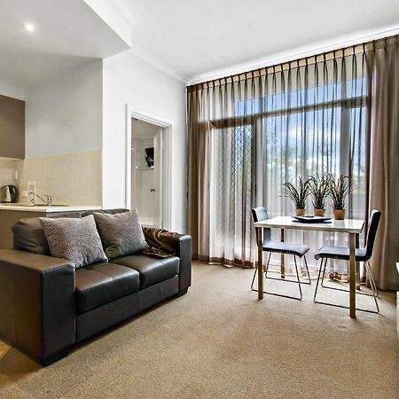 Adelaide Dress Circle Apartments - Ward Street מראה חיצוני תמונה
